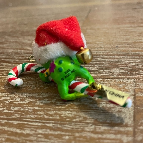 SET of 2 AGC Christmas Ornaments. (Hanging wreath cat and candy-cane frog) - Picture 5 of 5